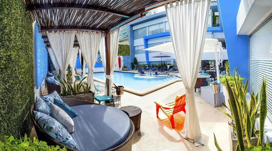 Hotel Blue
